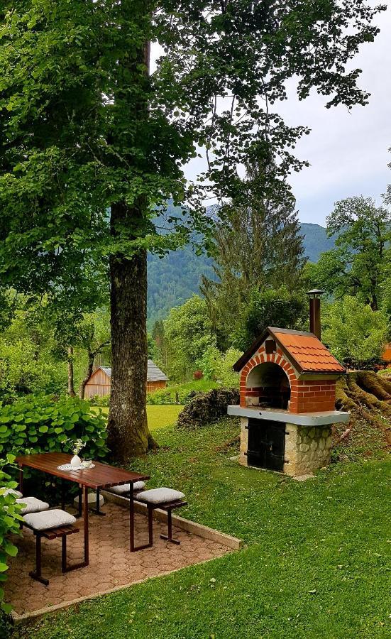 Pocitniska Hisa Eros Villa Бохин Екстериор снимка
